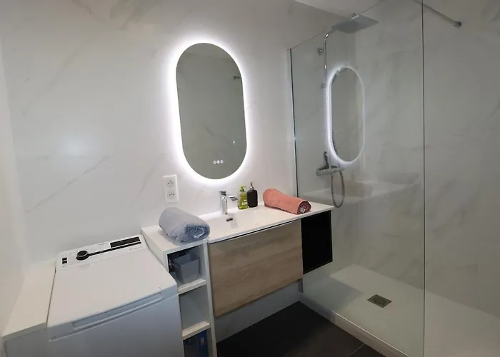 Le Raspail By Tranquil At Home, Parking -