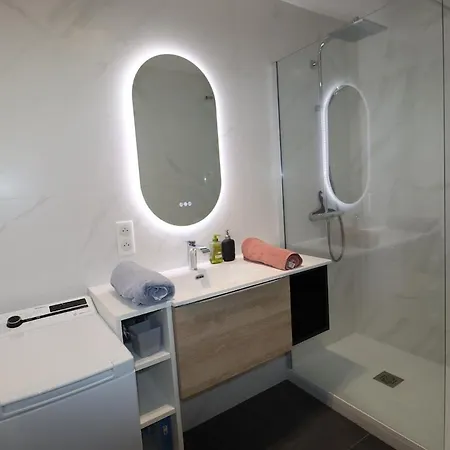 Le Raspail By Tranquil At Home, Parking -