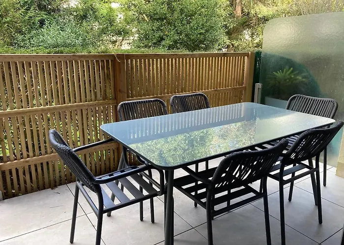 Le Raspail By Tranquil At Home, Parking -